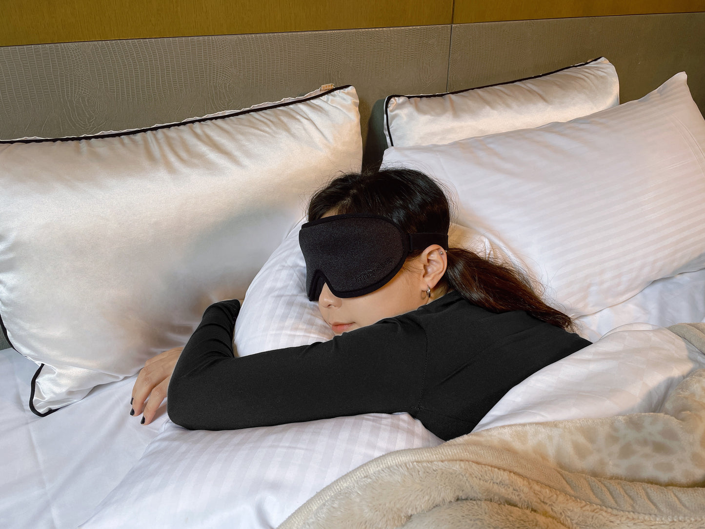 3D Black Graphene Sleep & Eye Mask